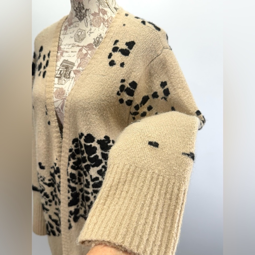 Twine & String Tan And Black Leopard Print Cardig… - image 3
